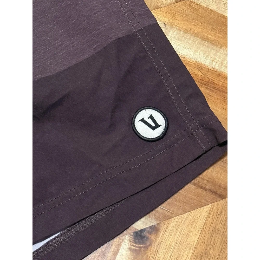 Vuori Logo Lined Stretch Drawstring Athletic Shorts Men's Size S Burgundy VGC